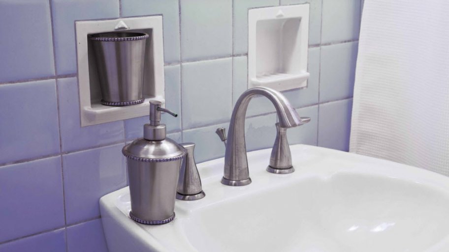 Bathroom sink